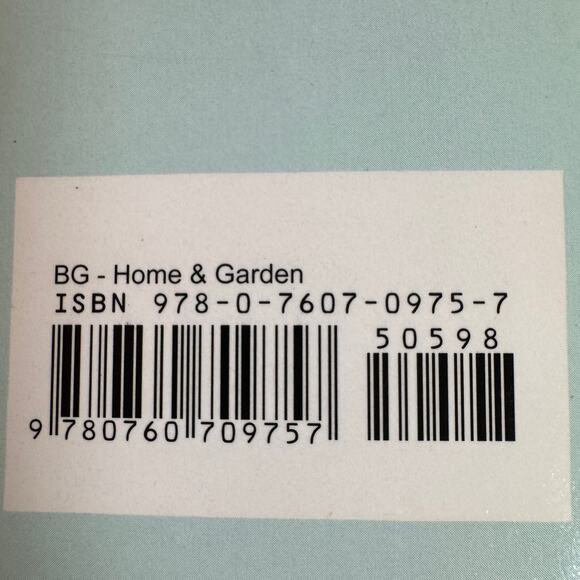 Napkin Folds Beautifully Styled Napkins for Every Occasion Book 2008 Hardcover - Picture 8 of 9